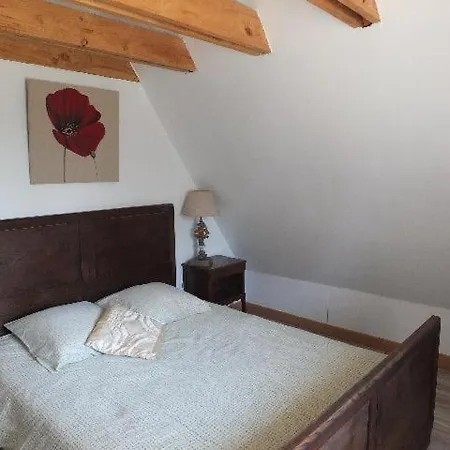 Gite Et Chambres D'Hotes - Sur Le Chemin Des Sens Azerat Exterior photo